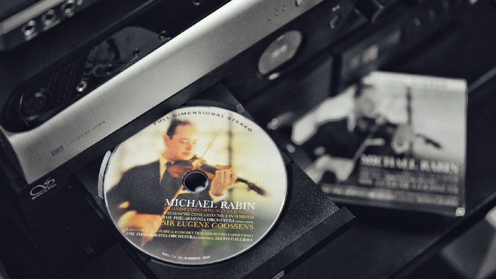 唱片不止為師還能為友！年輕音樂發燒友的第一部臺式CD音樂播放器